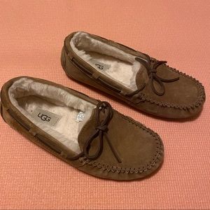 UGG Dakota Slipper